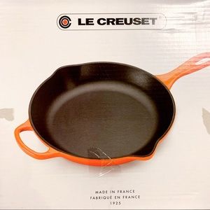 NEW Le Creuset Signature10.25" Iron Handle Skillet